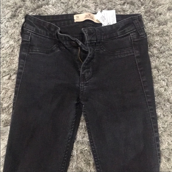 Hollister Denim - HOLLISTER SUPER SKINNY JEANS GREAT CONDITION